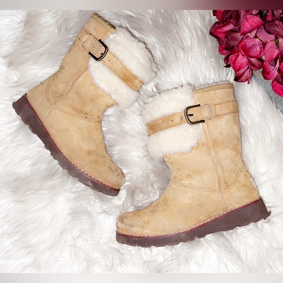 UGG Skylir Girls Chestnut Snow Boot - Picture 2 of 7
